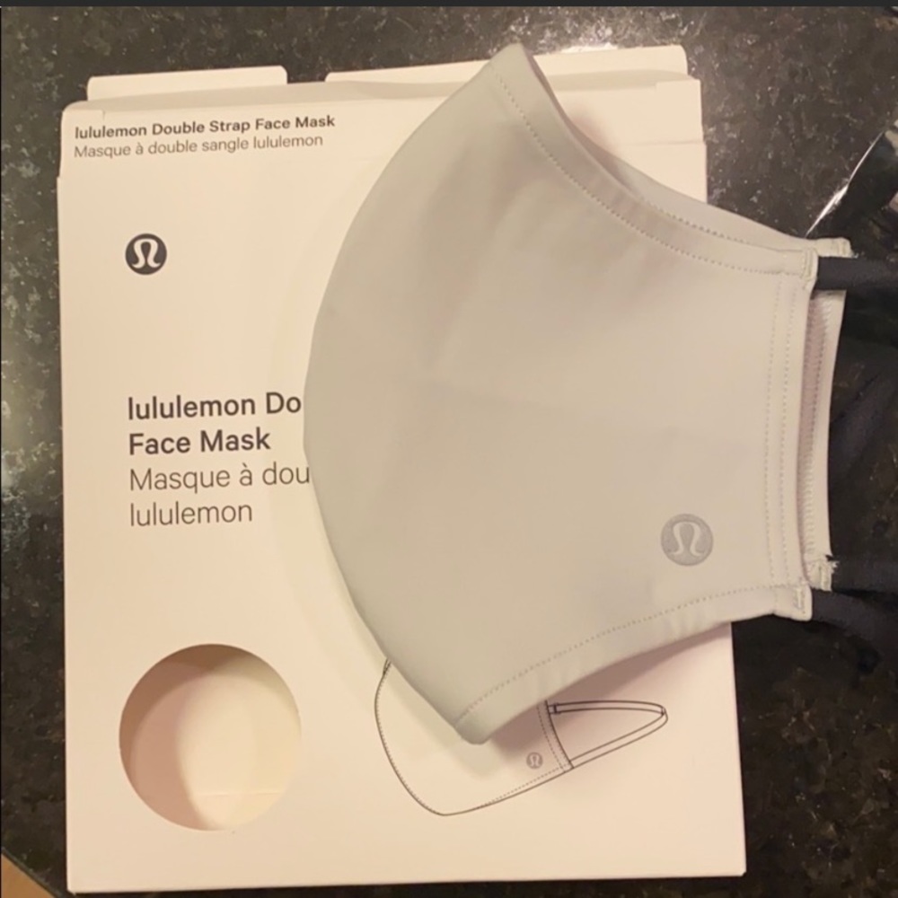 NWT lululemon mask